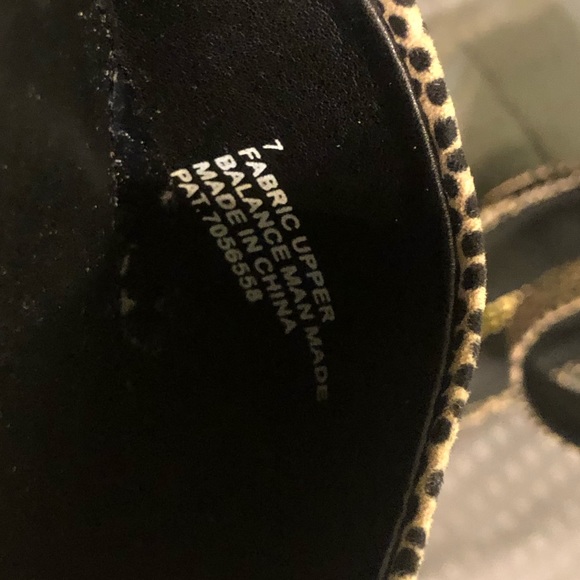 NWT leapord print flats - Picture 4 of 4